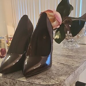Chic Brown Patent Leather Heels